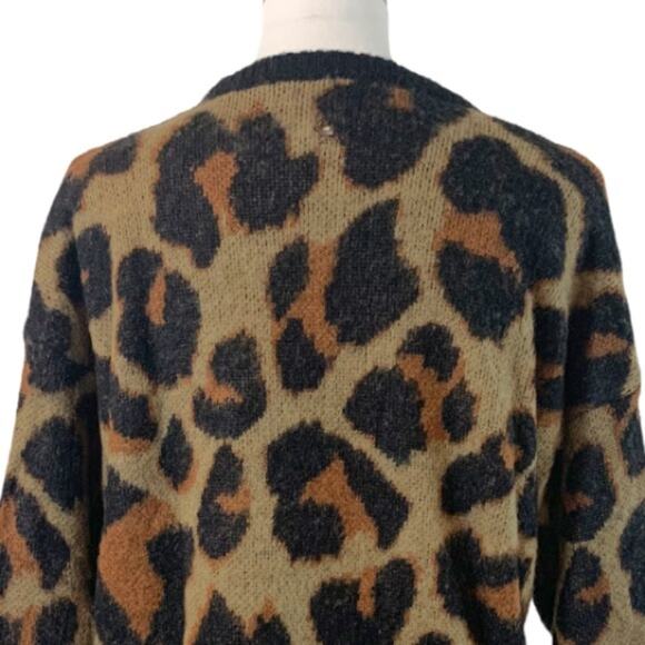 Band of Gypsies Leopard Fuzzy Oversize Crew Neck SweaterWomen's Size XS - Picture 8 of 11
